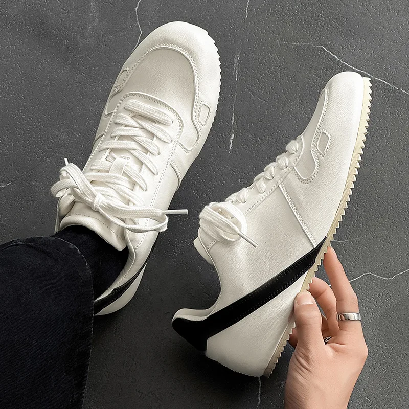 New Men Leather Casual Shoes Street Fashion Sport Shoes Young Man Trend Loafers
New Men Leather Casual Shoes Street Fashion Sport Shoes Young Man Trend Loafers