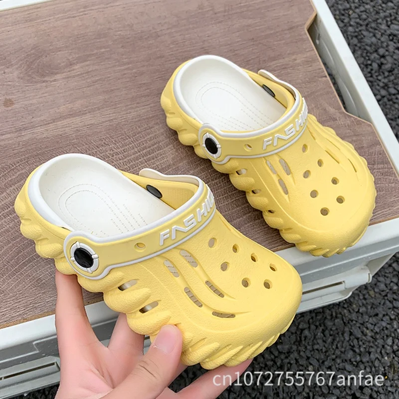 A Pair of New Summer Boys' Shoes, Sports Wear-Resistant Beach Shoes, Outdoor Casual Shoes
A Pair of New Summer Boys' Shoes, Sports Wear-Resistant Beach Shoes, Outdoor Casual Shoes