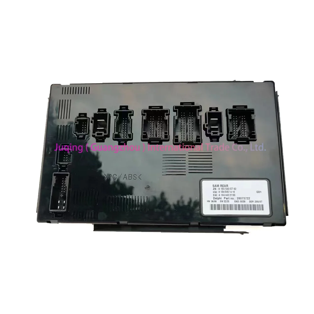 Новый модуль управления задней передачей SAM A1645409762 для Mercedes-Benz W164 W251
Новый модуль управления задней передачей SAM A1645409762 для Mercedes-Benz W164 W251