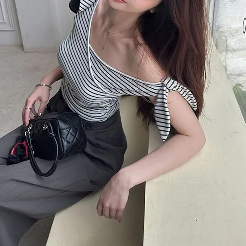 Hotsweet Striped Skew Collar Slim Pullovers Women's Clothing Aura Bandage Summer New Vintage Fashion Off Shoulder Short T-shirts
Hotsweet Striped Skew Collar Slim Pullovers Women's Clothing Aura Bandage Summer New Vintage Fashion Off Shoulder Short T-shirts