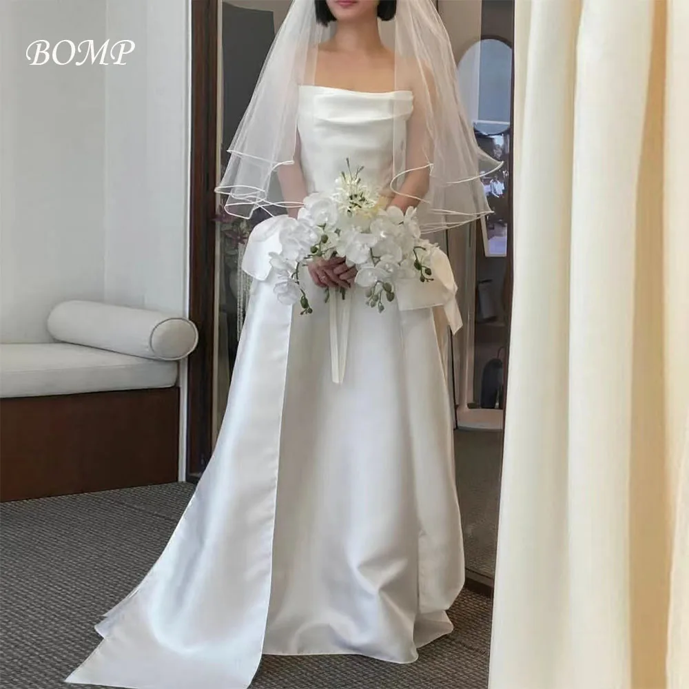 BOMP Elegant Pleat Strapless A-Line Draped Court Train Ivory Taffeat Korea Photo Shoot Bridal Reception Gown Customized Classic
BOMP Elegant Pleat Strapless A-Line Draped Court Train Ivory Taffeat Korea Photo Shoot Bridal Reception Gown Customized Classic