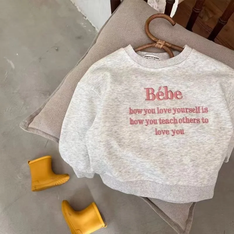 2024 Spring Girls Boys Casual Embroidery O-neck Sweatshirts Baby Kids Children Pullover Top Boys and Girls Sweater Kids Clothing
2024 Spring Girls Boys Casual Embroidery O-neck Sweatshirts Baby Kids Children Pullover Top Boys and Girls Sweater Kids Clothing