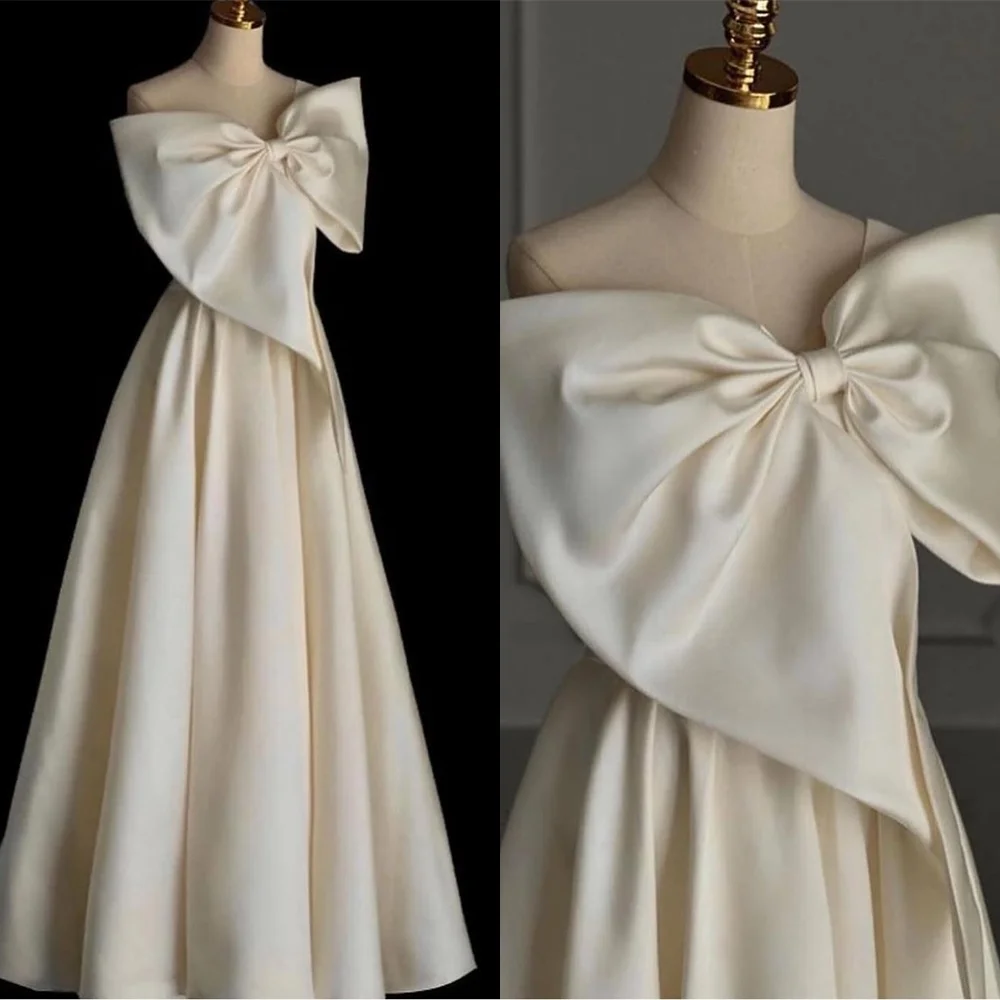 Customized Exquisite Ivory Satin Evening Dress Temperament Strapless Sleeveless Bow Zipper Back Sweep Train Homecoming Dress
Customized Exquisite Ivory Satin Evening Dress Temperament Strapless Sleeveless Bow Zipper Back Sweep Train Homecoming Dress