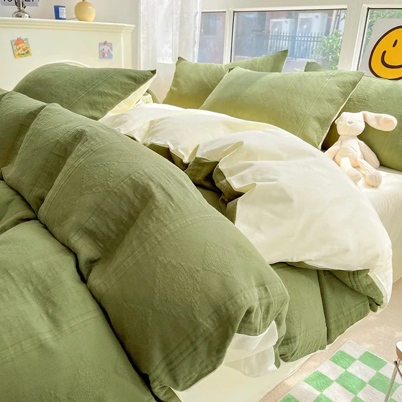 2024New type A three-layer yarn jacquard four-piece set pure cotton bed sheet quilt cover light luxury high-end bedding
2024New type A three-layer yarn jacquard four-piece set pure cotton bed sheet quilt cover light luxury high-end bedding