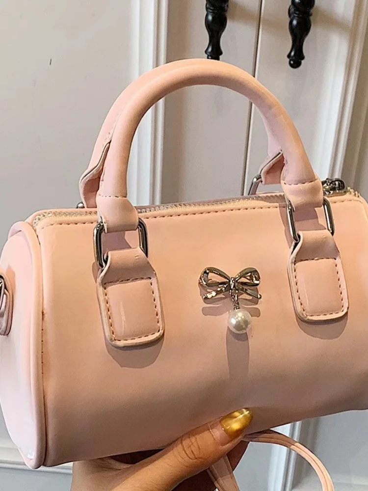 New 2025 Girly Commuter Crossbody Bag for Women Shoulder Handheld Purse Fashionable Handbag Gift
New 2025 Girly Commuter Crossbody Bag for Women Shoulder Handheld Purse Fashionable Handbag Gift