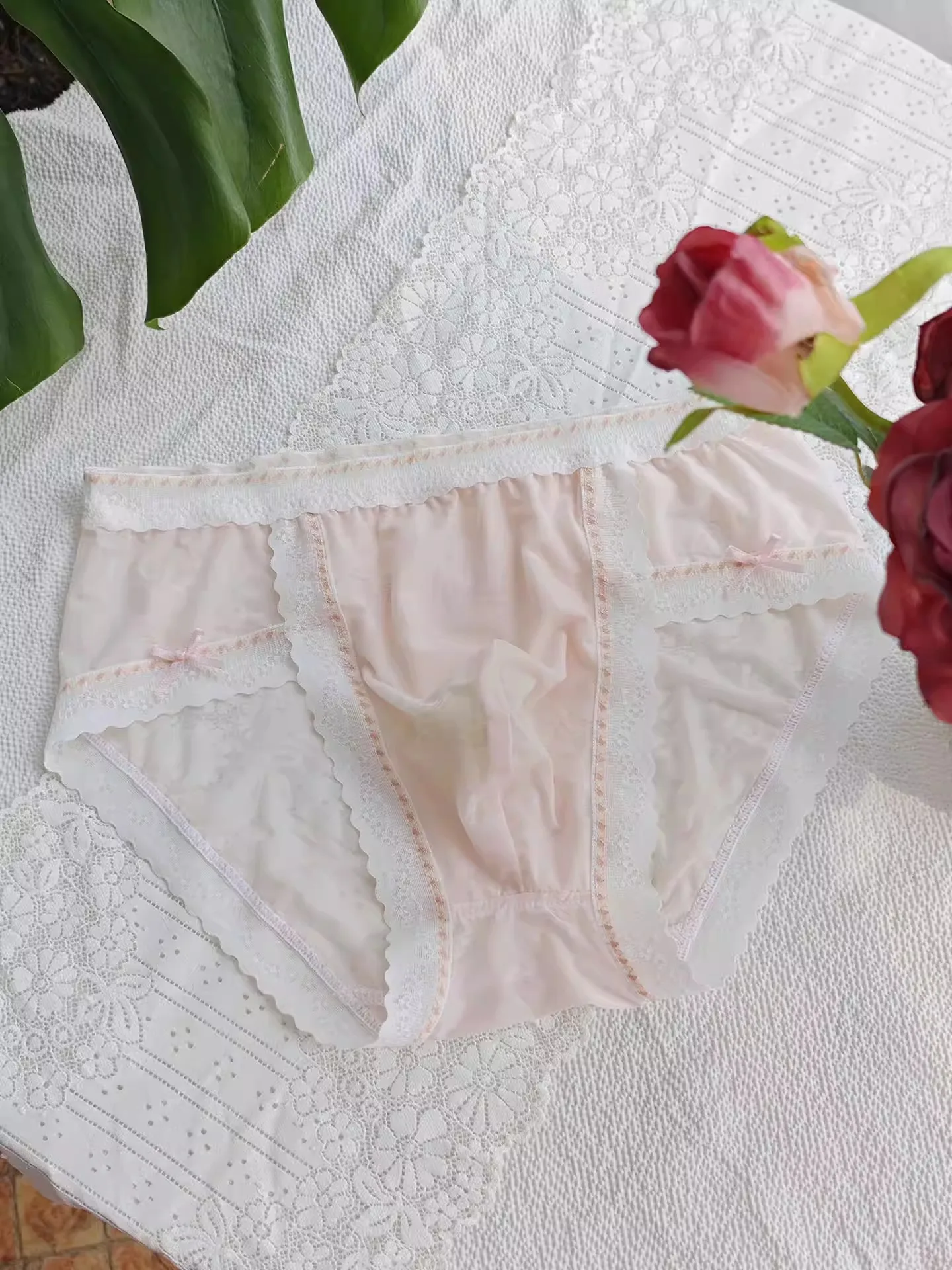 Handmake Man Rose Pink Brief
Handmake Man Rose Pink Brief