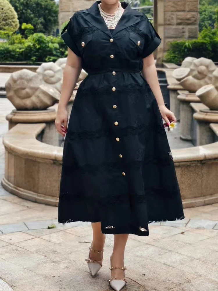 2025 summer women's new elegant suit collar short sleeve stitching lace openwork dress single-breasted belt waist swing long shi
2025 summer women's new elegant suit collar short sleeve stitching lace openwork dress single-breasted belt waist swing long shi