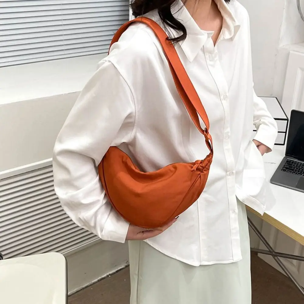 Simple Nylon Hobos Crossbody Bag Handbag Underarm Bag Single Shoulder Bags Korean Style Large Capacity Half-moon Bag Girls
Simple Nylon Hobos Crossbody Bag Handbag Underarm Bag Single Shoulder Bags Korean Style Large Capacity Half-moon Bag Girls