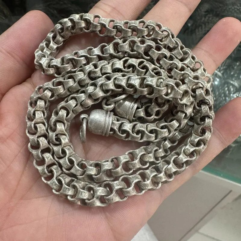 Vintage Tibetan Silver Necklace, Distressed Copper Silver Plated Interlocking Chain, Ethnic Style Retro Jewelry
Vintage Tibetan Silver Necklace, Distressed Copper Silver Plated Interlocking Chain, Ethnic Style Retro Jewelry