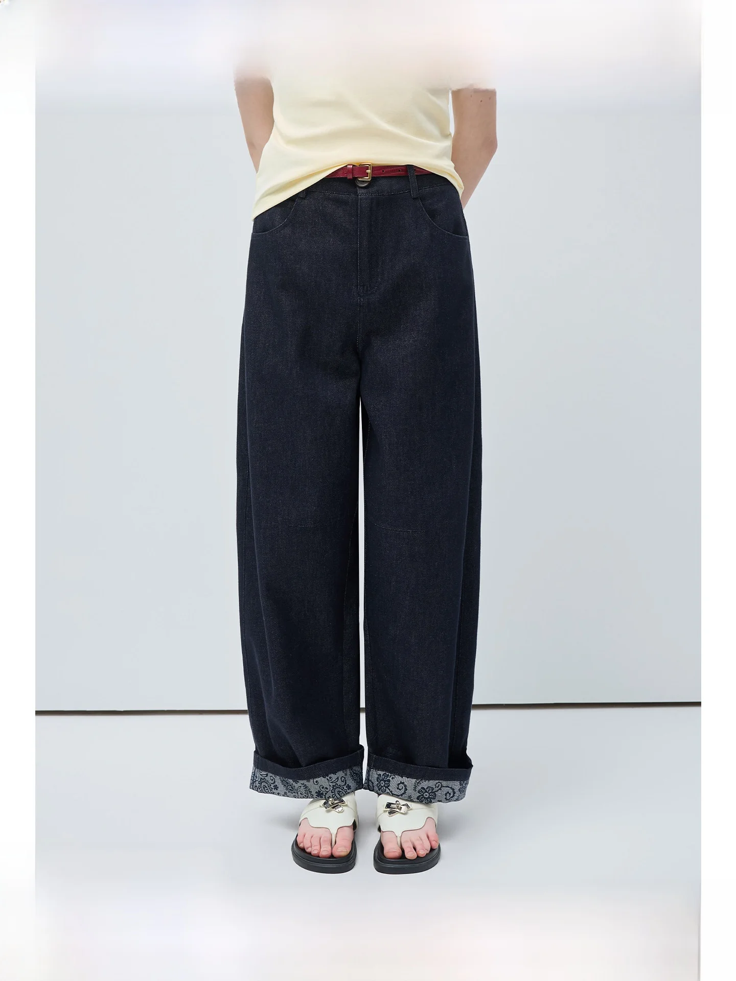 Retro High Waist Wide Leg Jeans plus Size Women's Spring Slimming Micro Plump MM Pants Comfortable Loose Fit Floral Embroidery
Retro High Waist Wide Leg Jeans plus Size Women's Spring Slimming Micro Plump MM Pants Comfortable Loose Fit Floral Embroidery