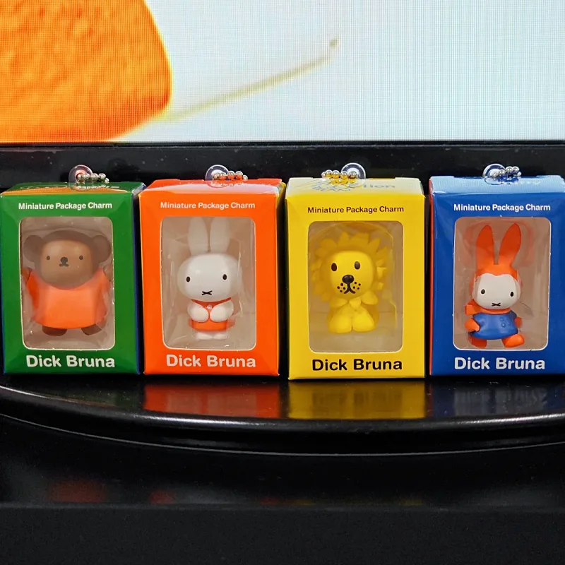 Bandai Dick Bruna Miffy Lion Gashapon Miniature Package Blind Box Charm Boxed Keychain Pendant Bag Hanging Decoration
Bandai Dick Bruna Miffy Lion Gashapon Miniature Package Blind Box Charm Boxed Keychain Pendant Bag Hanging Decoration
