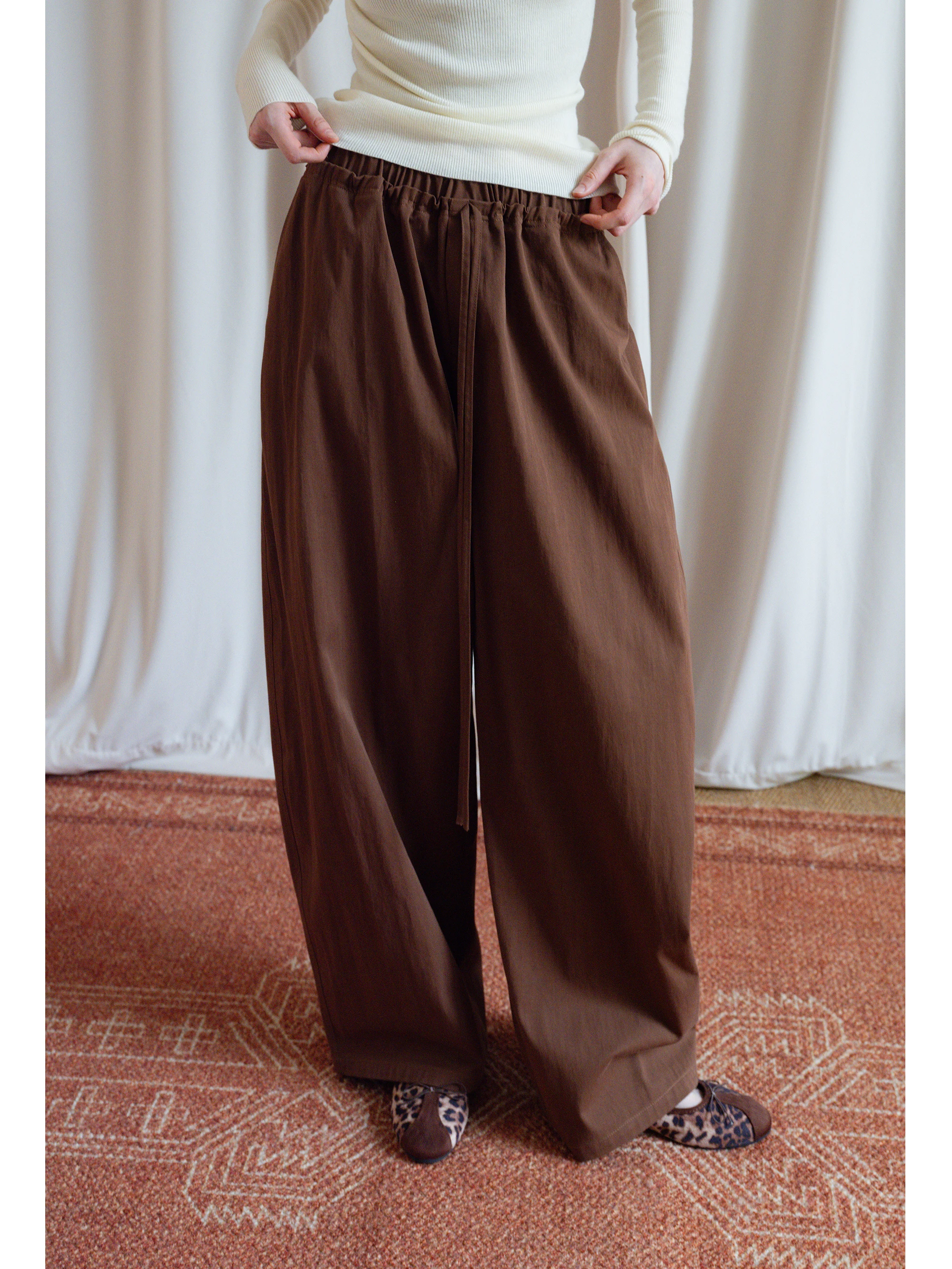 Eggka Casual Loose Waist Elastic Wide Leg Pants Straight Cut Slimming High Waist Cotton Blend Comfortable Fit Commuting
Eggka Casual Loose Waist Elastic Wide Leg Pants Straight Cut Slimming High Waist Cotton Blend Comfortable Fit Commuting