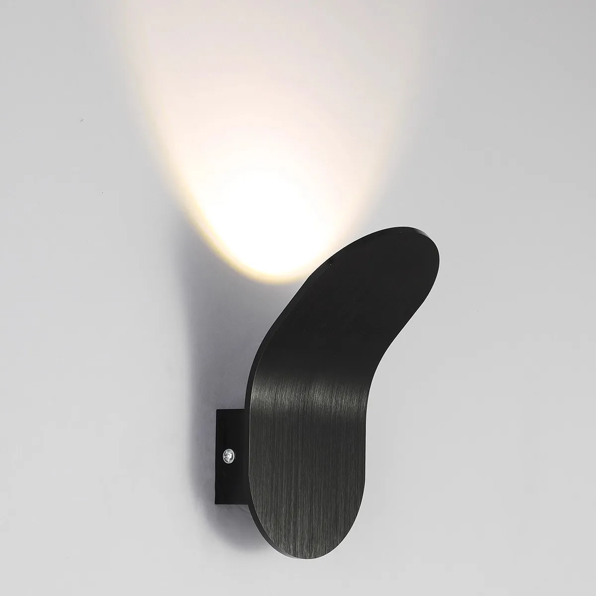 LED Lights Modern Simple Wall Lamp Bedhead Wall Light Study Wall Light Feeding Light Background Wall Spotlight Corridor Fixtures
LED Lights Modern Simple Wall Lamp Bedhead Wall Light Study Wall Light Feeding Light Background Wall Spotlight Corridor Fixtures