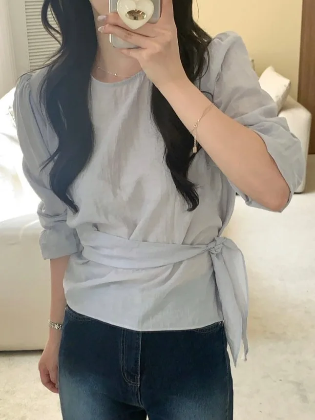 Chic Spring 2026 Women's Shirt round Neck Bubble Sleeve Waist Cinched Tie Blue Long Sleeve Polyester Fiber Korean Style
Chic Spring 2026 Women's Shirt round Neck Bubble Sleeve Waist Cinched Tie Blue Long Sleeve Polyester Fiber Korean Style