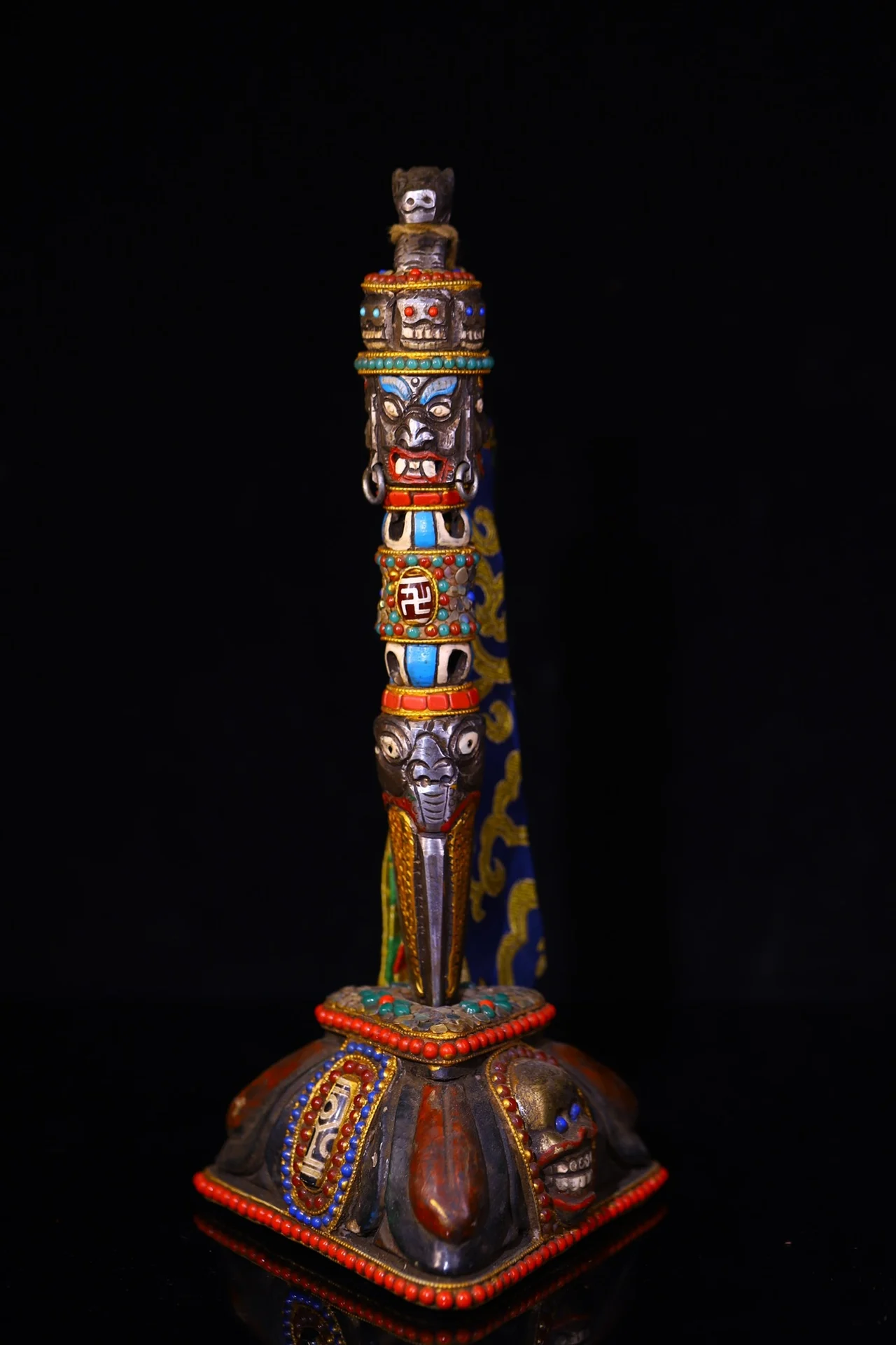 11"Tibetan Temple Collection Old Tiantie Mosaic Gem gZi Beads Shell Skull Hayagriva Buddha Head Vajra Phurpa Worship Hall
11"Tibetan Temple Collection Old Tiantie Mosaic Gem gZi Beads Shell Skull Hayagriva Buddha Head Vajra Phurpa Worship Hall