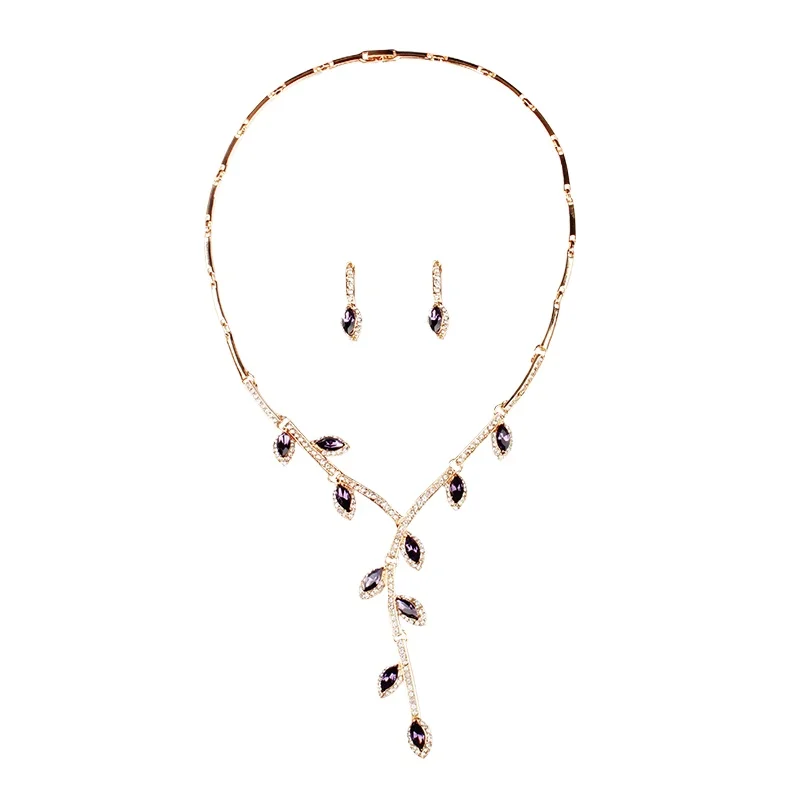 Necklace Female Korean Version Simple Personality Crystal Flower Necklace Four-piece Set Versatile Light Luxury
Necklace Female Korean Version Simple Personality Crystal Flower Necklace Four-piece Set Versatile Light Luxury
