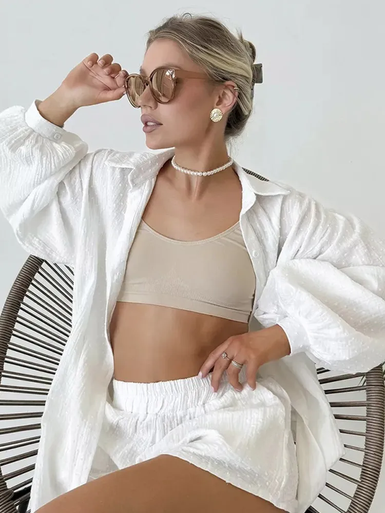 Ladies Loose White Short Set Long Lantern Sleeve Single Breasted Buckle Dot Casual Shirt Suit Summer Vacation Home Leisurewear
Ladies Loose White Short Set Long Lantern Sleeve Single Breasted Buckle Dot Casual Shirt Suit Summer Vacation Home Leisurewear