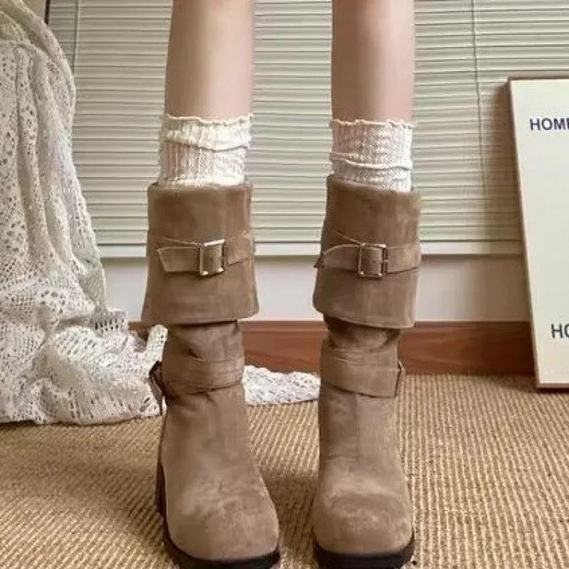 New Fashion Spring and Autumn Classic Western Boots Women's Coarse Root Long Boots Show Legs Slim and Comfortable Stacking Boots
New Fashion Spring and Autumn Classic Western Boots Women's Coarse Root Long Boots Show Legs Slim and Comfortable Stacking Boots