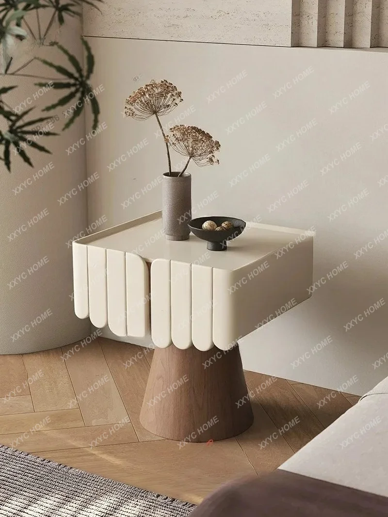 L luxury high-end locker integrated bedside locker small side few
L luxury high-end locker integrated bedside locker small side few