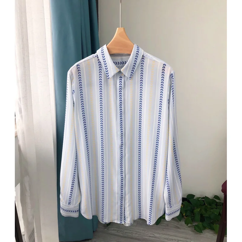 Fresh as the Sea Breeze Clear Light Blue Wheat Striped Print Mulberry Silk Positioning Cutting Long-Sleeved Shirt
Fresh as the Sea Breeze Clear Light Blue Wheat Striped Print Mulberry Silk Positioning Cutting Long-Sleeved Shirt