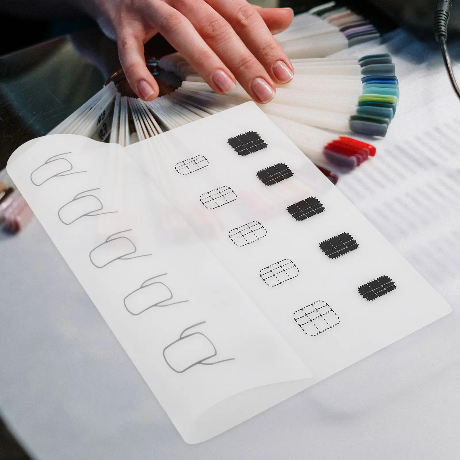 Профессиональный силиконовый коврик для нейл-арта, большой, складной, моющийся, водонепроницаемый, для росписи ногтей, стемпинга, градиентов и DIY
Профессиональный силиконовый коврик для нейл-арта, большой, складной, моющийся, водонепроницаемый, для росписи ногтей, стемпинга, градиентов и DIY