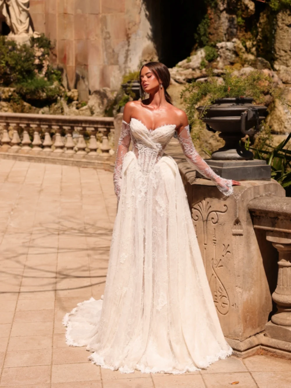 Shimmering Lace Floor-length Wedding Dress Detachable Sleeve A-line Strapless Bridal Gown Customized Romantic Dresses For Bride
Shimmering Lace Floor-length Wedding Dress Detachable Sleeve A-line Strapless Bridal Gown Customized Romantic Dresses For Bride