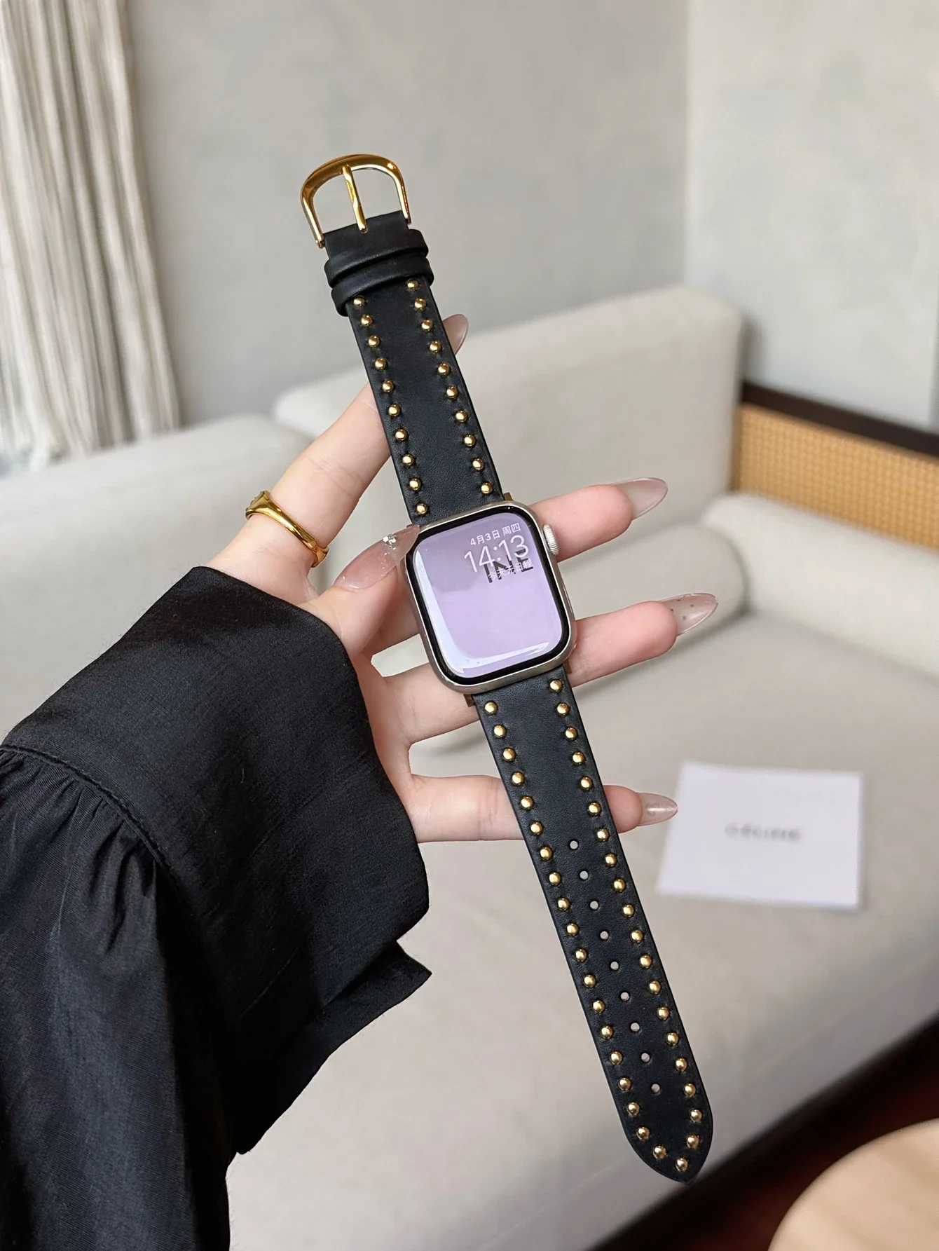 New leather loop For Apple Watch band women men 10/9/8/7/6/5/4/3/2/1 SE 38mm 40mm 41mm 42mm 44mm 45mm 46mm 49mm Strap
New leather loop For Apple Watch band women men 10/9/8/7/6/5/4/3/2/1 SE 38mm 40mm 41mm 42mm 44mm 45mm 46mm 49mm Strap