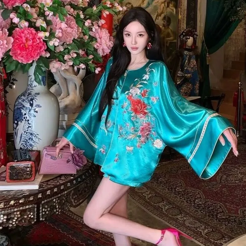 High-end New Chinese-style Heavy Embroidery Front-opening Tang Suit Top Lustrous Half Skirt Fashion Set for Women's Spring Wear
High-end New Chinese-style Heavy Embroidery Front-opening Tang Suit Top Lustrous Half Skirt Fashion Set for Women's Spring Wear