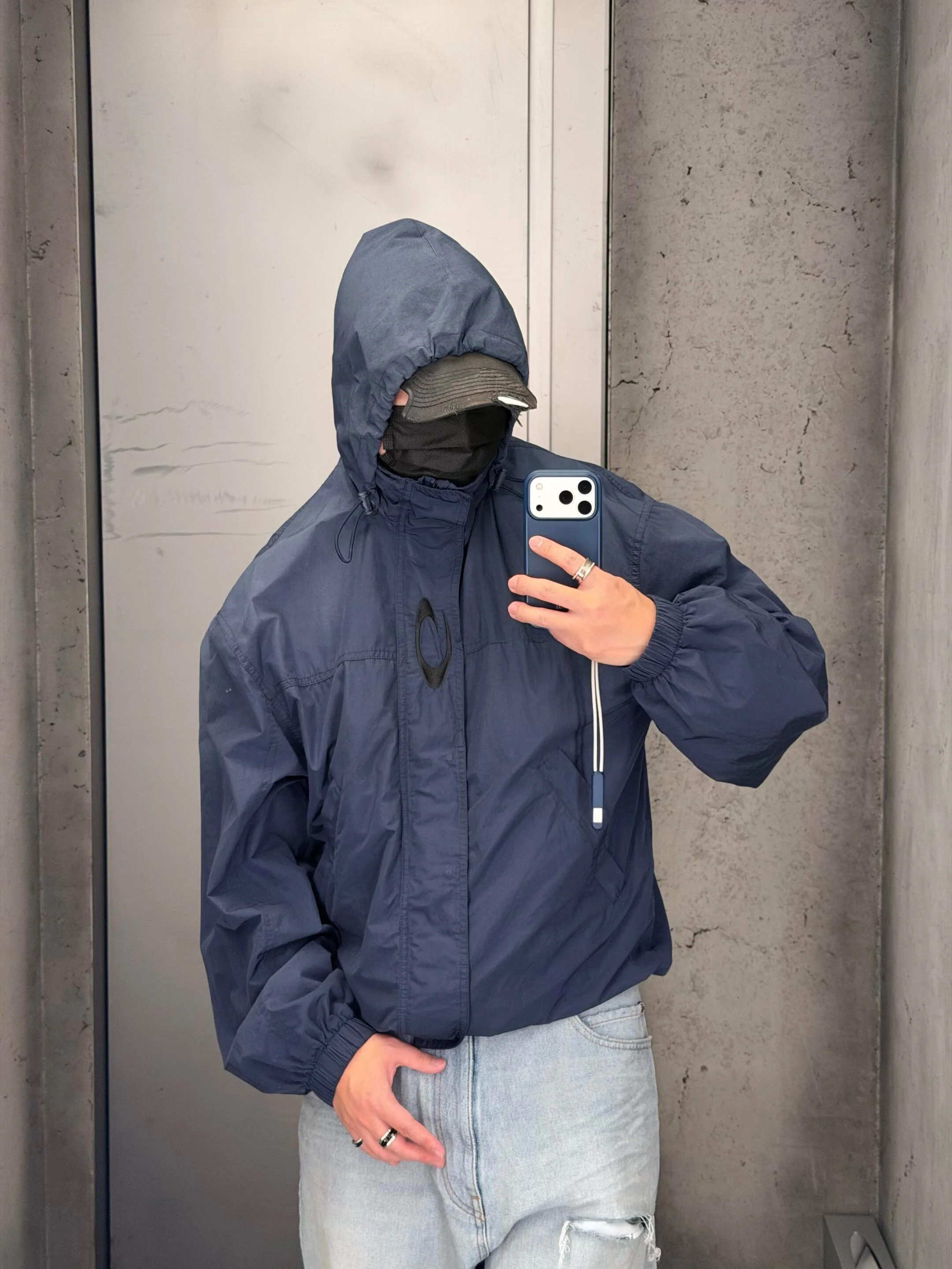 Куртка VANA ILUSION Loop Series с круглым воротом на молнии, удлиненная, свободного кроя, весна 2026, модная верхняя одежда для пар
Куртка VANA ILUSION Loop Series с круглым воротом на молнии, удлиненная, свободного кроя, весна 2026, модная верхняя одежда для пар