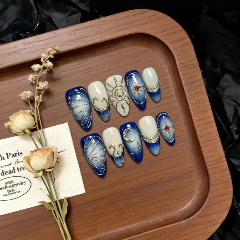 10pcs Handmade Nails Blue Gradient with Metallic Stripes French-style Press-on Nails—perfect As A Gift for Girls and Friends
10pcs Handmade Nails Blue Gradient with Metallic Stripes French-style Press-on Nails—perfect As A Gift for Girls and Friends