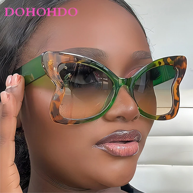 Luxury Brand Design Butterfly Frame Sunglasses Women Men Fashion Trend Sun Glasses Lady Travel Street Photography Shades UV400
Luxury Brand Design Butterfly Frame Sunglasses Women Men Fashion Trend Sun Glasses Lady Travel Street Photography Shades UV400