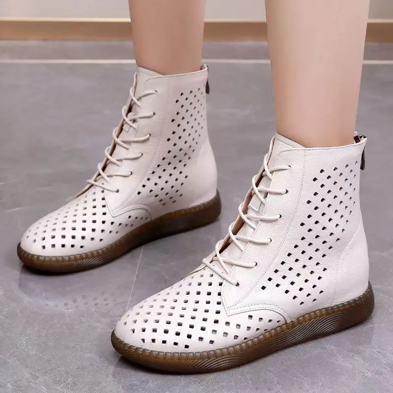 Women Genuine Leather Hollow Out Big Size Ankle Boots Spring Summer New Soft sole Non Slip High Top Zippers Flat Sole Cool Boots
Women Genuine Leather Hollow Out Big Size Ankle Boots Spring Summer New Soft sole Non Slip High Top Zippers Flat Sole Cool Boots