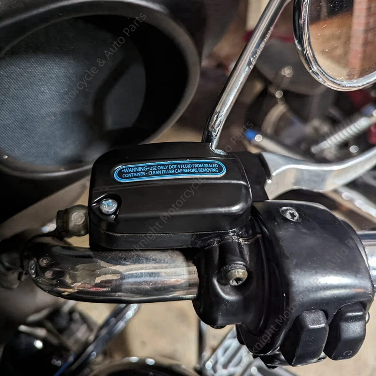 Motorcycle Front Brake Master Cylinder Cover /Pump Cap (L&R) For Harley Glide Touring 08-24 FLHT FLHR FLHX FLTR V-Rod 2008-2024
Motorcycle Front Brake Master Cylinder Cover /Pump Cap (L&R) For Harley Glide Touring 08-24 FLHT FLHR FLHX FLTR V-Rod 2008-2024
