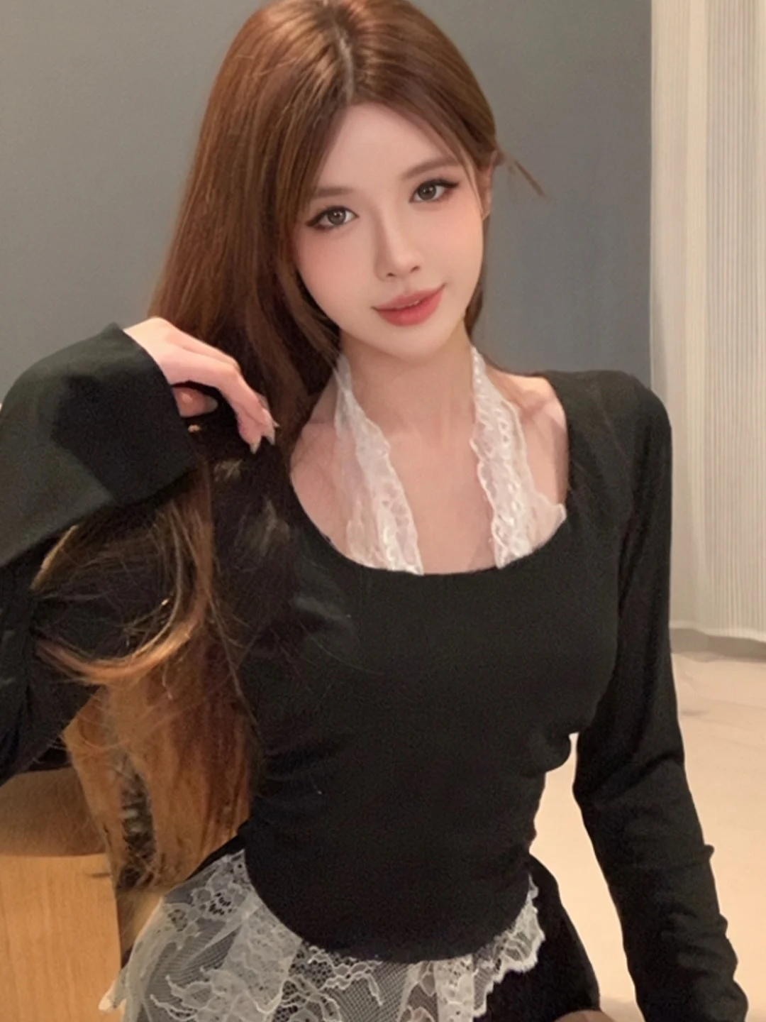 Slim Fit Lace Neck Hanging Long Sleeve Top Irregular Hemline Fashionable Autumn Winter New Style Women's Knitted Base Shirt
Slim Fit Lace Neck Hanging Long Sleeve Top Irregular Hemline Fashionable Autumn Winter New Style Women's Knitted Base Shirt