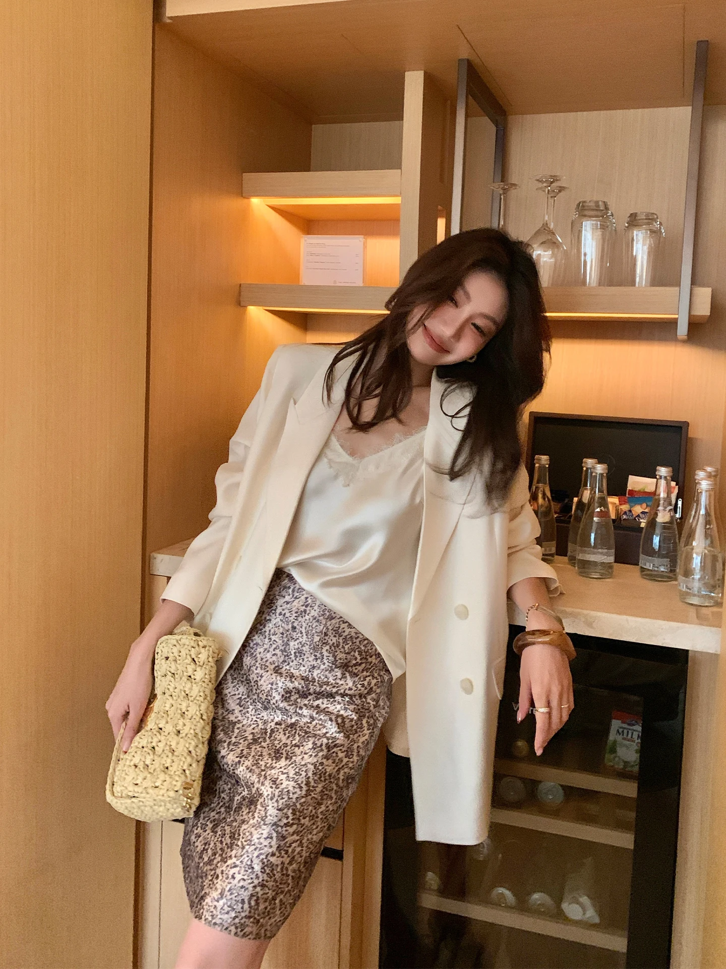 Dragon Xi Er Three-acetate Suit Jacket Women's Spring Commute Style Loose Drape Double-breasted Casual Coat A175
Dragon Xi Er Three-acetate Suit Jacket Women's Spring Commute Style Loose Drape Double-breasted Casual Coat A175