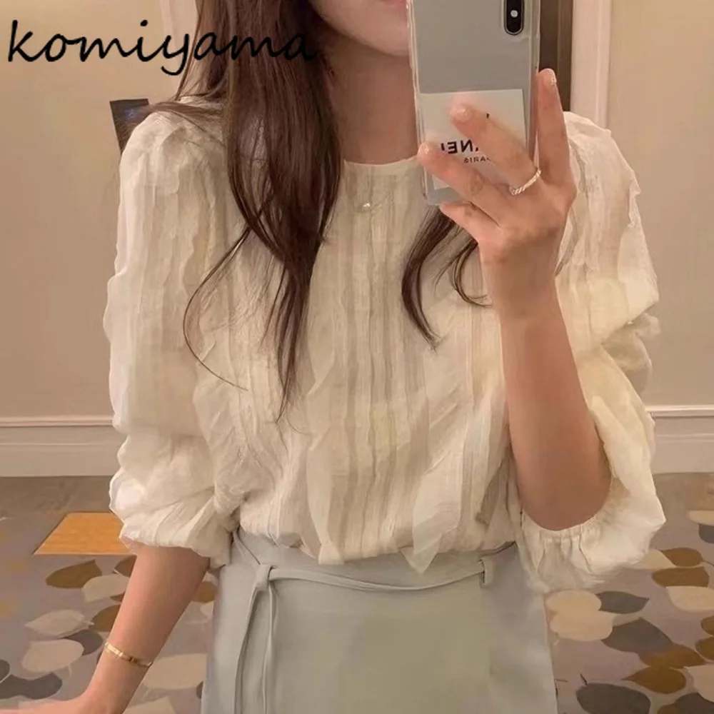 Fungus Pleated 2025 Woman Shirts & Blouses Loose O-neck Ropa De Mujer Long Sleeve Blusas Temperament Clothing Moda Camisas 
Fungus Pleated 2025 Woman Shirts & Blouses Loose O-neck Ropa De Mujer Long Sleeve Blusas Temperament Clothing Moda Camisas
