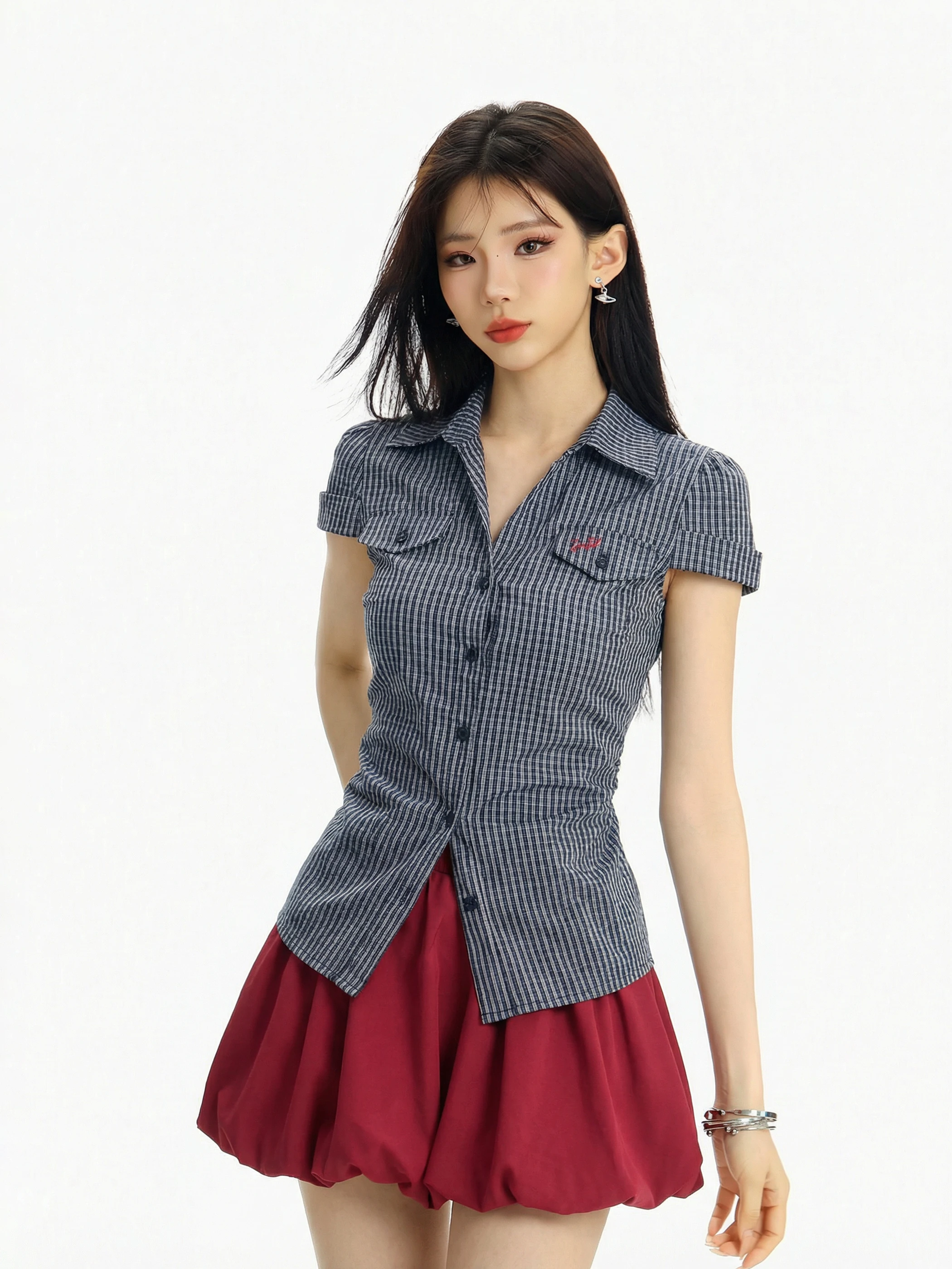 Женская рубашка в американском стиле, приталенная, в клетку, с коротким рукавом, с эффектом утяжки на талии, из дышащей хлопковой смеси, весна-лето
Женская рубашка в американском стиле, приталенная, в клетку, с коротким рукавом, с эффектом утяжки на талии, из дышащей хлопковой смеси, весна-лето