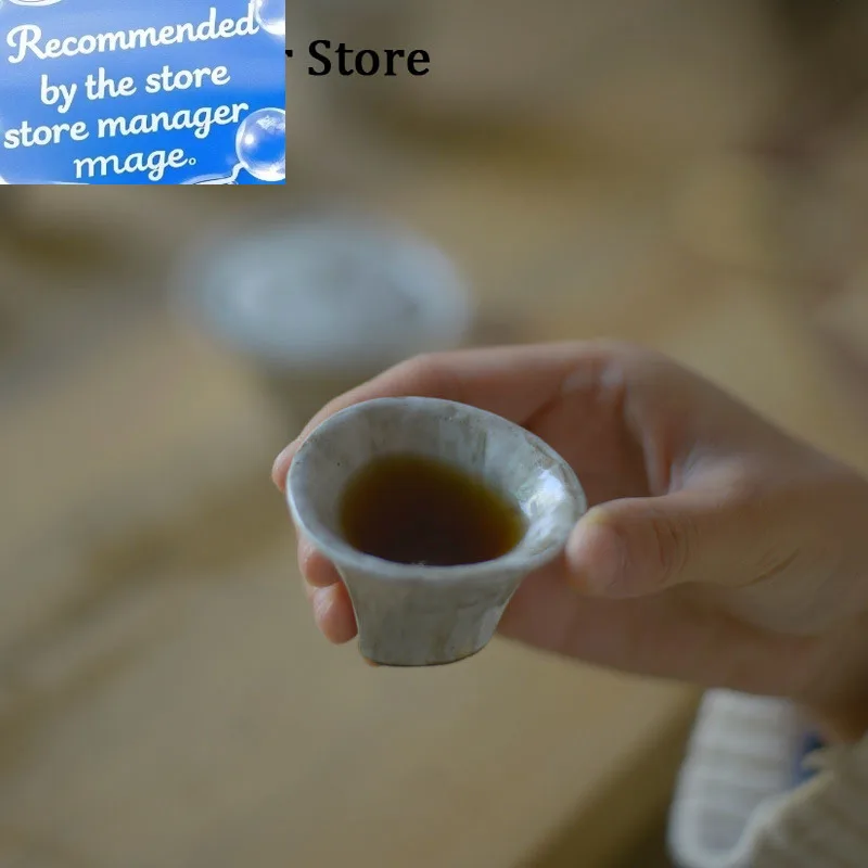 2pc/set Boutique Japanese Style Ceramic Tea Cup Handmade Coarse Pottery Master Cup Creative Triangle Bowl Kung Fu Tea Set 22ml 
2pc/set Boutique Japanese Style Ceramic Tea Cup Handmade Coarse Pottery Master Cup Creative Triangle Bowl Kung Fu Tea Set 22ml