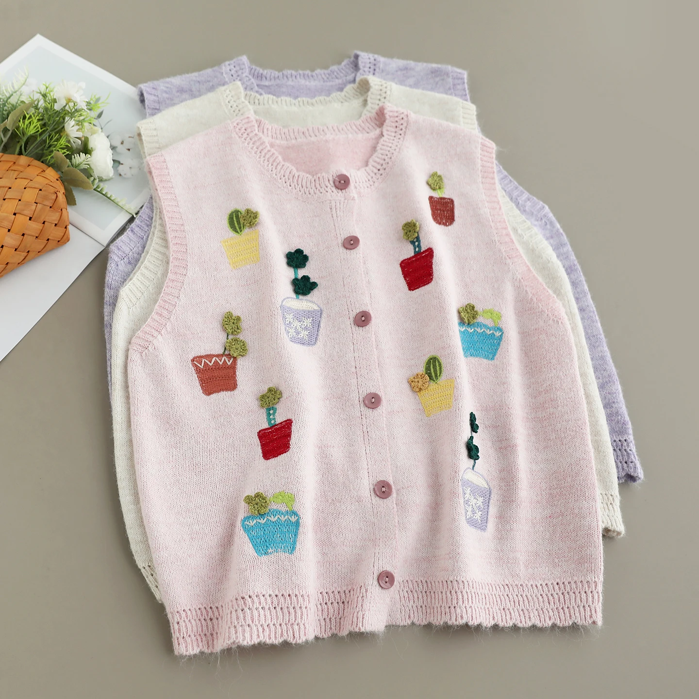 Japanese Sweet Mori Girl Cartoon Flower Embroidery Knitted Sweater Vest Women Autumn O-Neck Sleeveless Knitwear Vest Outwear Top
Japanese Sweet Mori Girl Cartoon Flower Embroidery Knitted Sweater Vest Women Autumn O-Neck Sleeveless Knitwear Vest Outwear Top