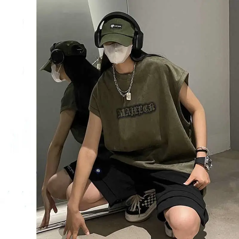 Korean heavyweight vest men's high street casual summer new trend vintage sports sleeveless t-shirt suede boys men clothing top
Korean heavyweight vest men's high street casual summer new trend vintage sports sleeveless t-shirt suede boys men clothing top