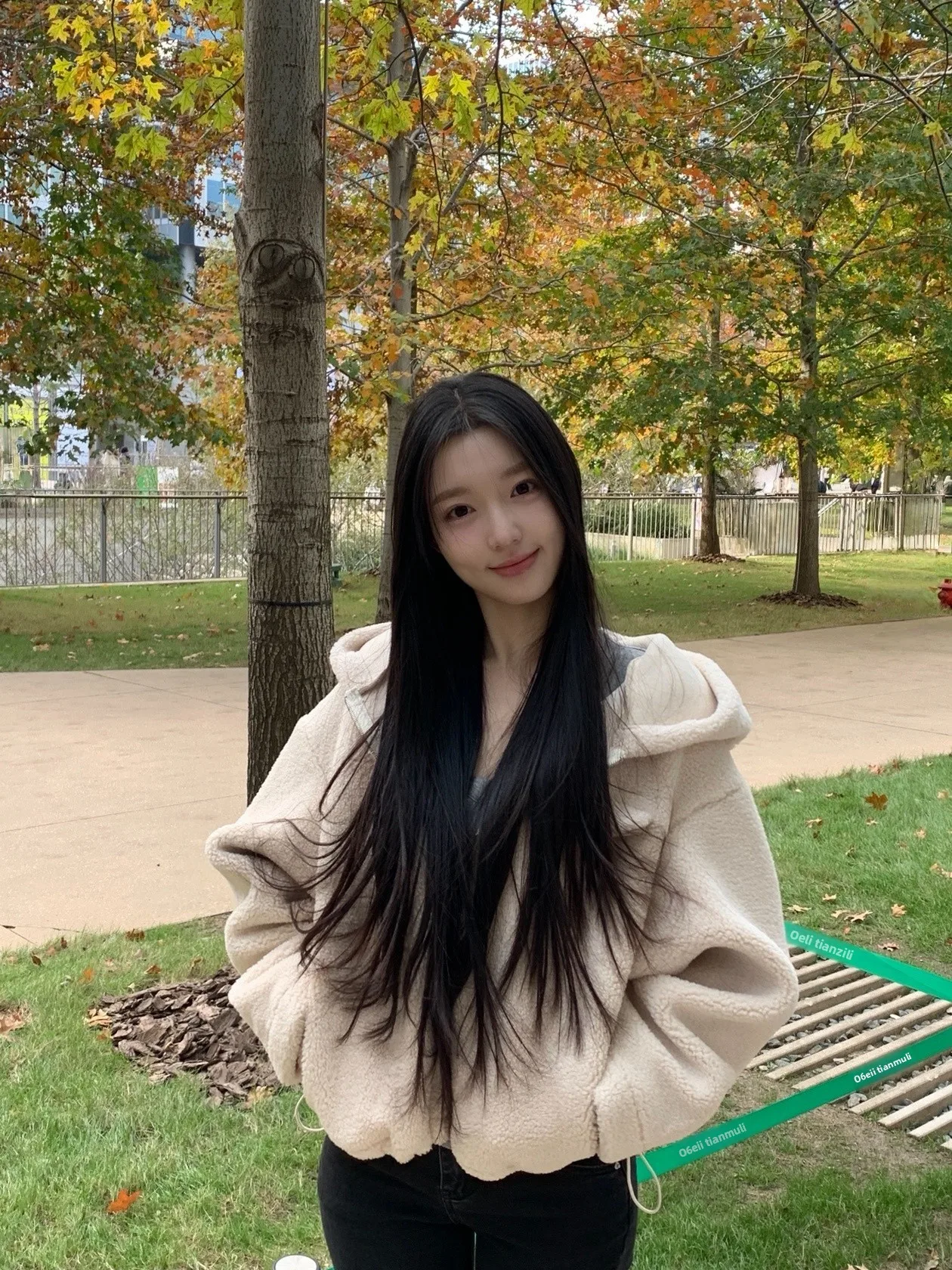 Thi ort Свободное женское пальто из овечьего меха, теплое повседневное длинное пальто с шапкой Fem, зимняя верхняя одежда из кожи с мехом...
Thi ort Свободное женское пальто из овечьего меха, теплое повседневное длинное пальто с шапкой Fem, зимняя верхняя одежда из кожи с мехом...