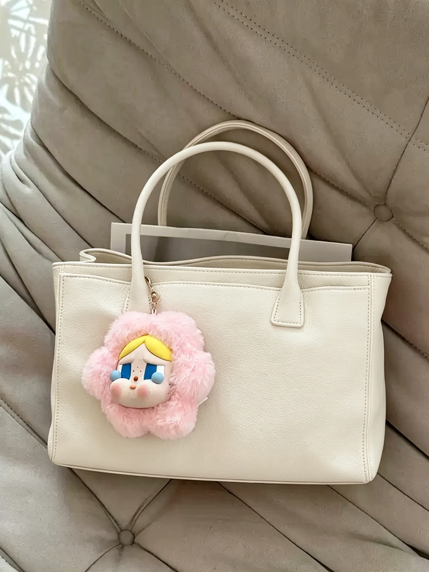 Large Capacity Tote Bag Women's Commuter Shoulder Handbag Stylish Briefcase Trendy Korean Style Soft PU Leather Bag
Large Capacity Tote Bag Women's Commuter Shoulder Handbag Stylish Briefcase Trendy Korean Style Soft PU Leather Bag