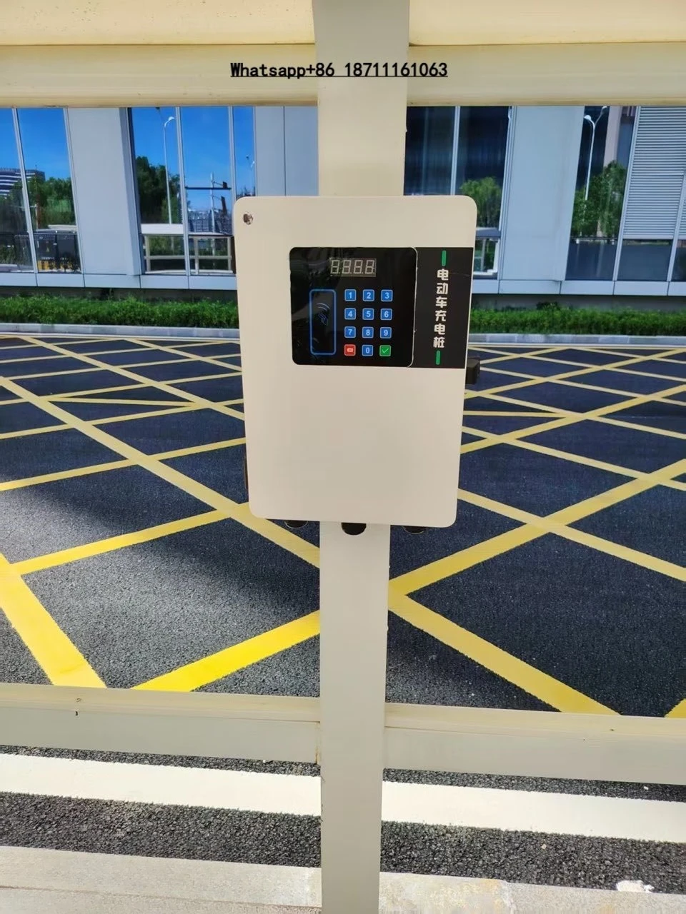 Custom New Portable Industrial Commercial AC/DC 7KW IP54 Electric Vehicle Charger Fast Public Charging Stations 32A
Custom New Portable Industrial Commercial AC/DC 7KW IP54 Electric Vehicle Charger Fast Public Charging Stations 32A