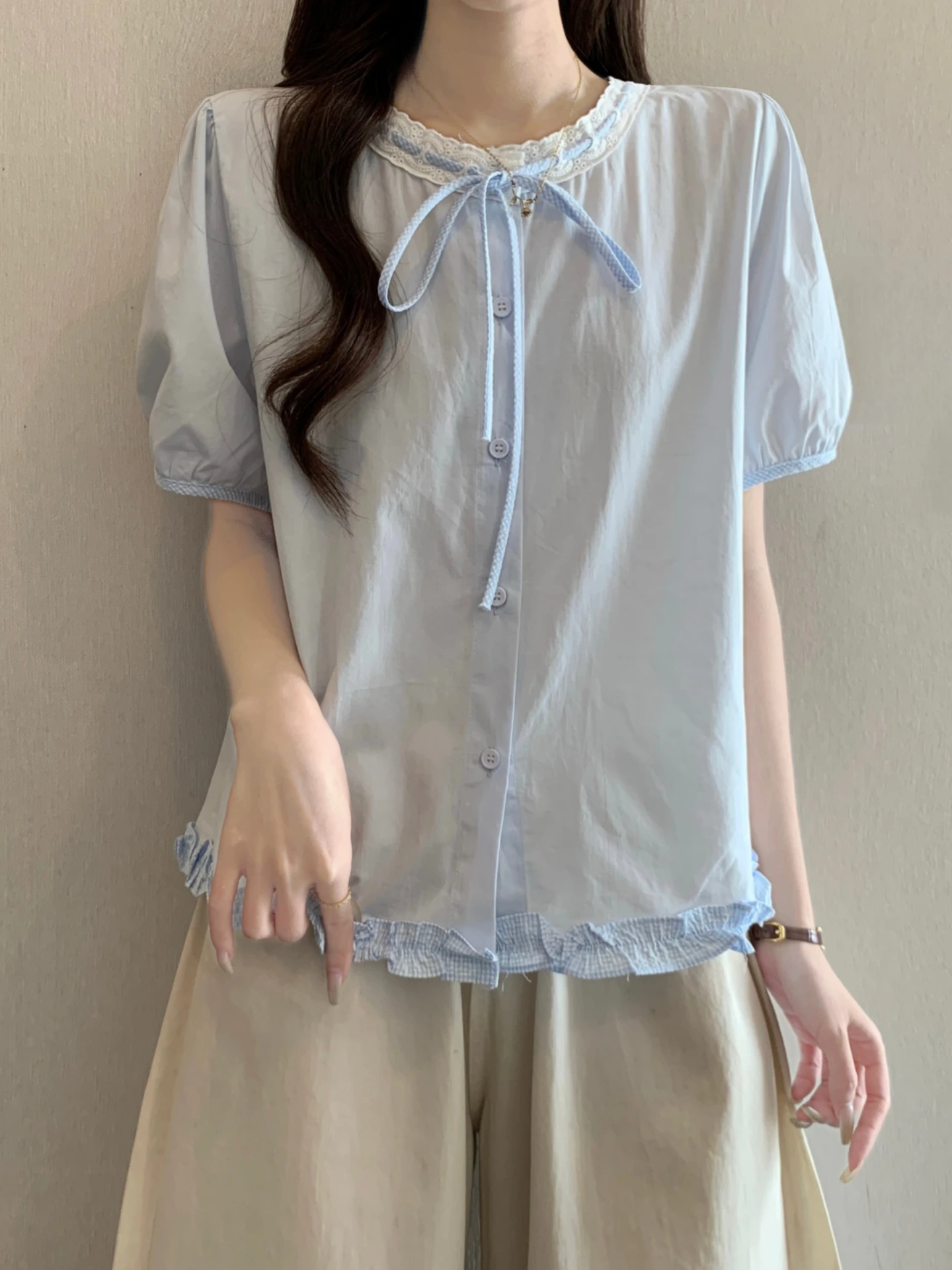 Lace Trim Bubble Short Sleeve Base Shirt Women Summer plus Size Slimming Knot Top Korean Style Loose Fit Button Detail
Lace Trim Bubble Short Sleeve Base Shirt Women Summer plus Size Slimming Knot Top Korean Style Loose Fit Button Detail