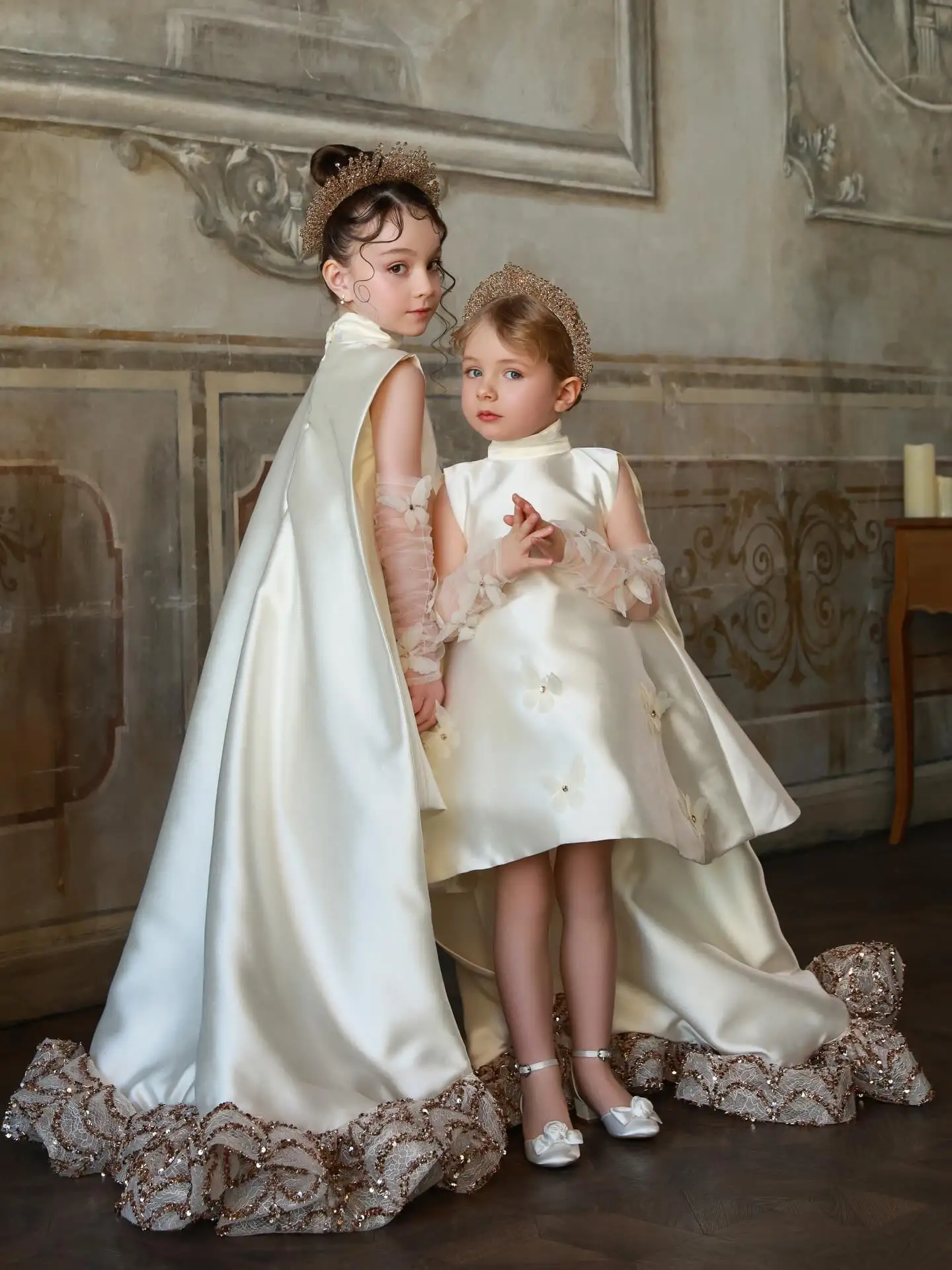 Girls' Formal Dress High Neck Appliques High Low A-Line Shiny Princess Style Skirt Ruched Girls First Communion Birthday Gowns
Girls' Formal Dress High Neck Appliques High Low A-Line Shiny Princess Style Skirt Ruched Girls First Communion Birthday Gowns