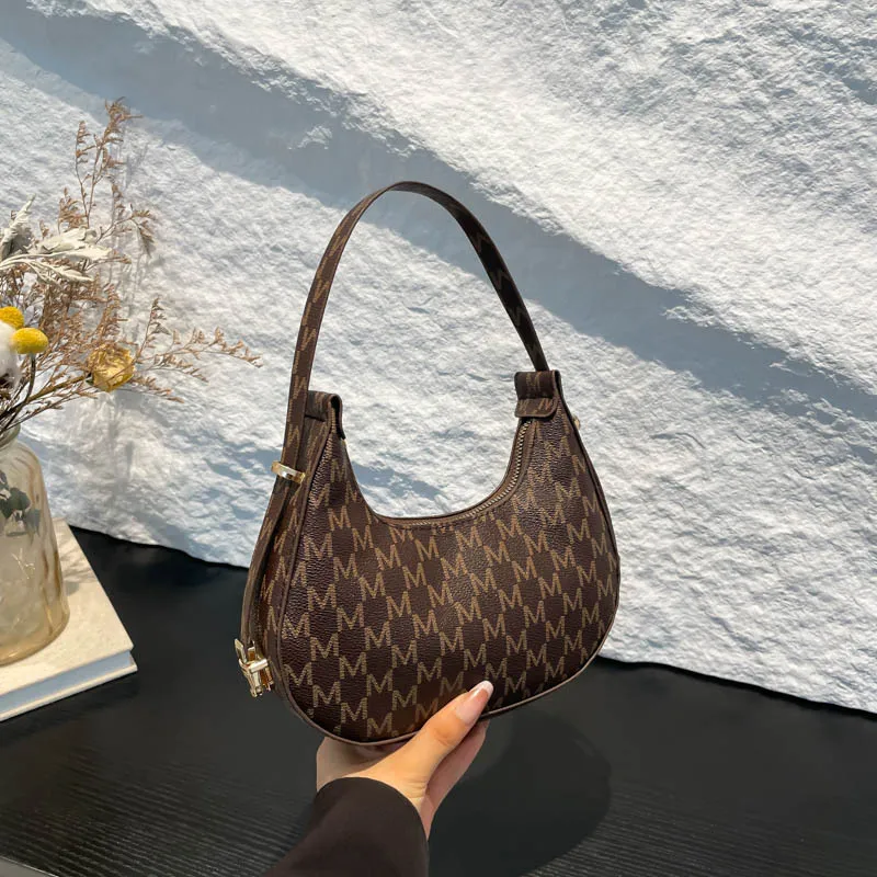 Fall Vintage Crescent Bag Chic Underarm Purse for Women Versatile Shoulder Tote Fashion Crossbody Bag Retro Day-to-Night Bag
Fall Vintage Crescent Bag Chic Underarm Purse for Women Versatile Shoulder Tote Fashion Crossbody Bag Retro Day-to-Night Bag