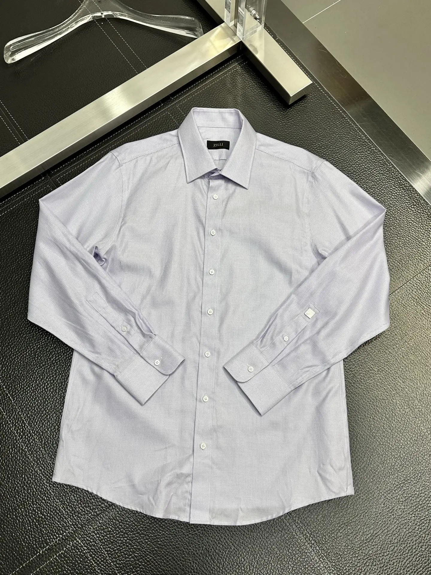 SIJITONGDA New high-quality casual shirts for men in early spring, summer and autumn in 2025, size S-3XL.
SIJITONGDA New high-quality casual shirts for men in early spring, summer and autumn in 2025, size S-3XL.