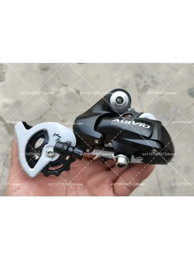 Vintage RD-M410 Rear Derailleur Long Reach 8 Speed SIS 1pc Second-Hand Goods for Bicycles
Vintage RD-M410 Rear Derailleur Long Reach 8 Speed SIS 1pc Second-Hand Goods for Bicycles