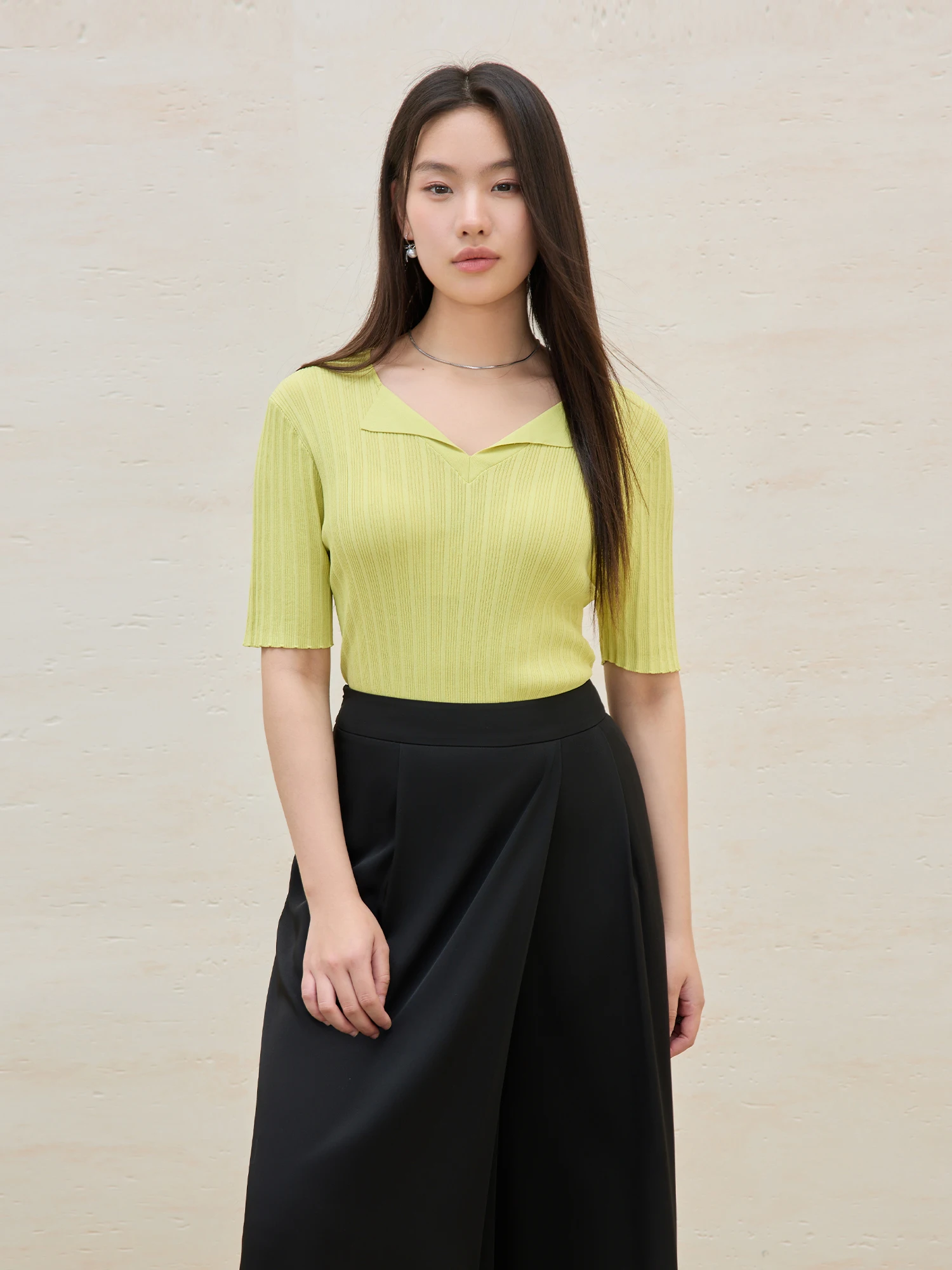 DUSHU Plus Size Womens V Neck Ribbed Short Sleeve Knit Top for 2025 Summer New Arrival Simple Style for Plus Size 25DS82184
DUSHU Plus Size Womens V Neck Ribbed Short Sleeve Knit Top for 2025 Summer New Arrival Simple Style for Plus Size 25DS82184