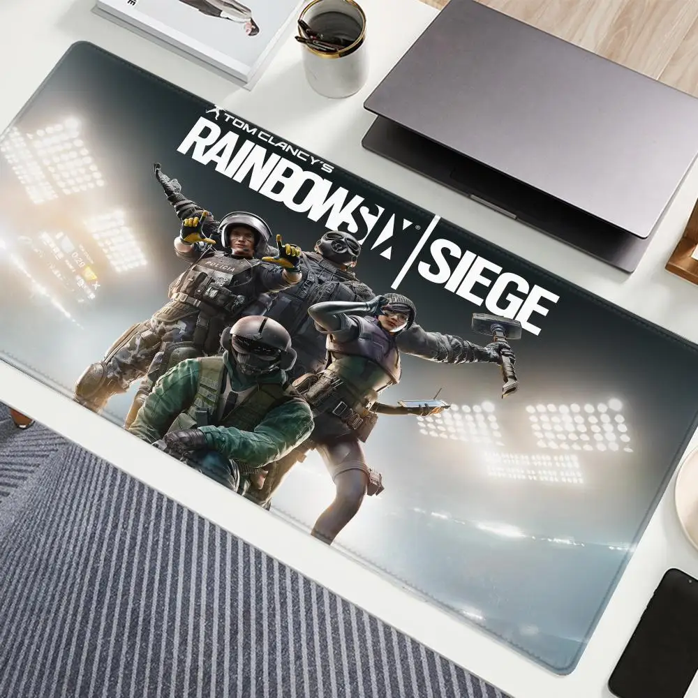 Tactical shooting Game R-Rainbow Hot Six Siege Mouse Pad Non-Slip Rubber Edge locking mousepads Game play mats for notebook PC
Tactical shooting Game R-Rainbow Hot Six Siege Mouse Pad Non-Slip Rubber Edge locking mousepads Game play mats for notebook PC